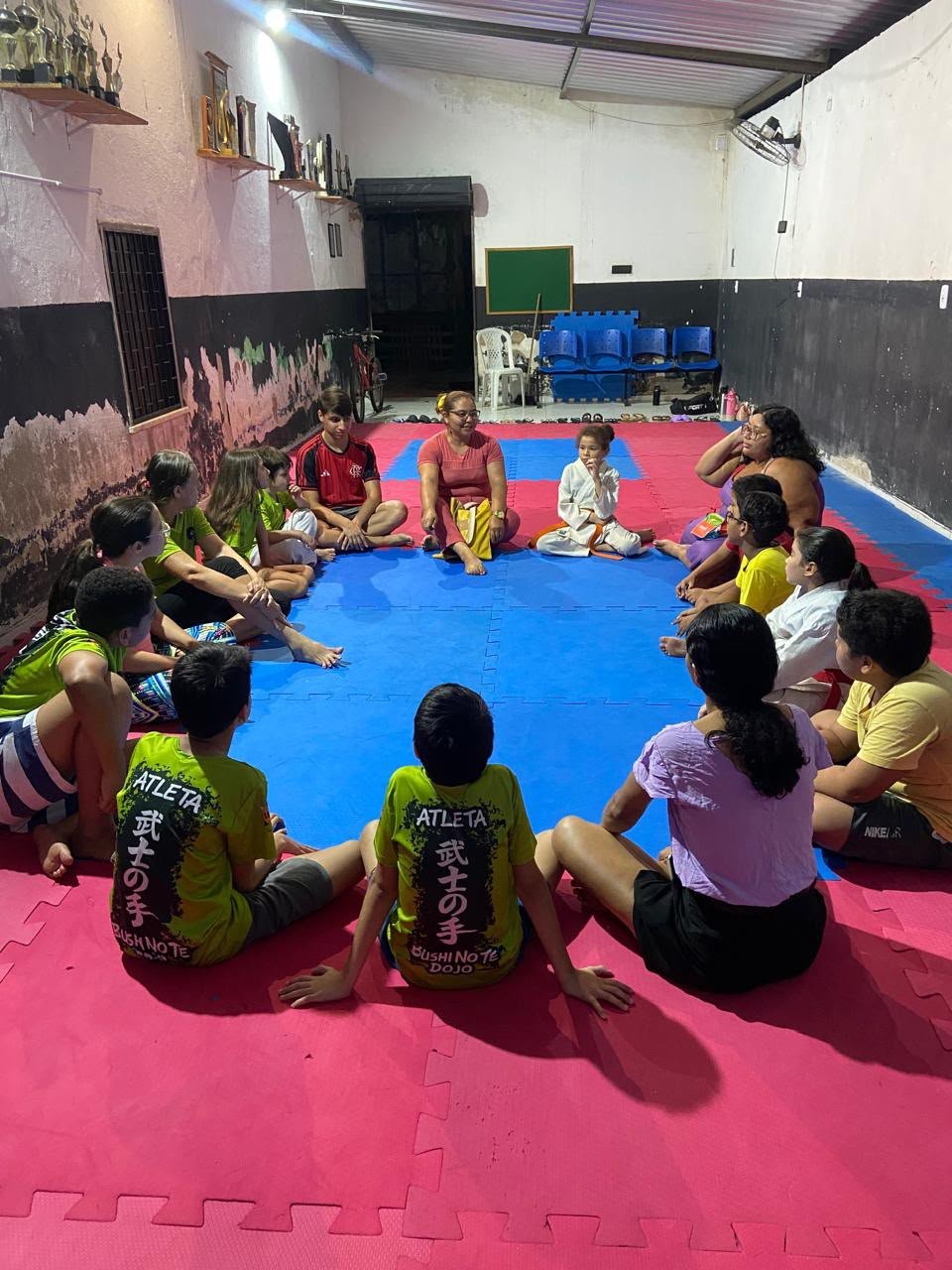 Roda de conversa com alunos e familiares